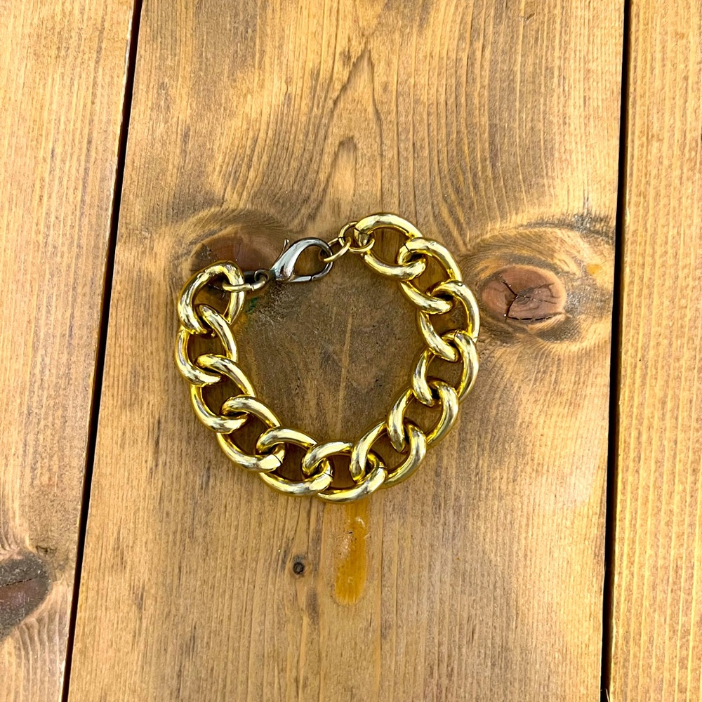 Gold link bracelet